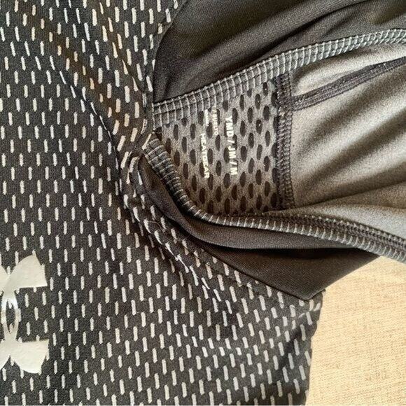 Under Armour boys heat gear tee size medium - Picture 7 of 7